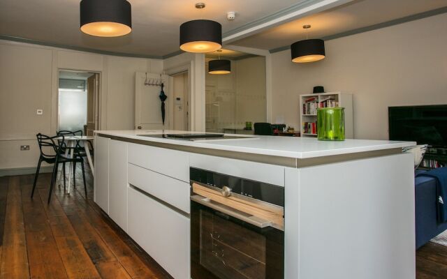 Spacious 1 Bedroom Apartment Near Oxford Street