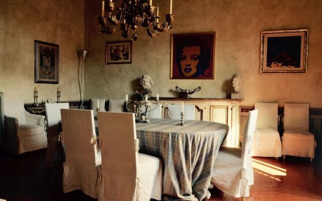 Exclusive Cairoli Apartment