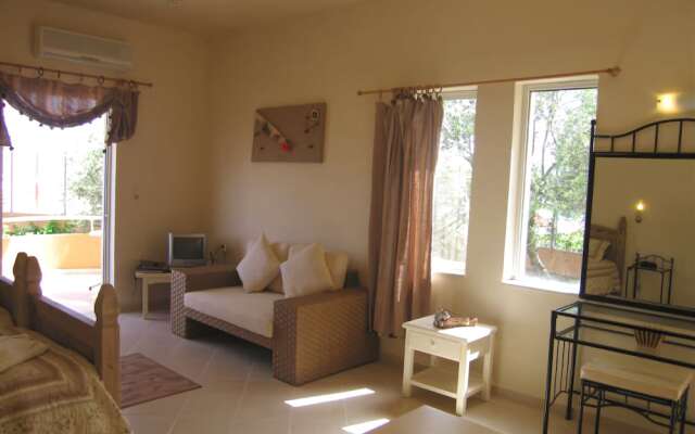 New Kydonia Suites & Studios