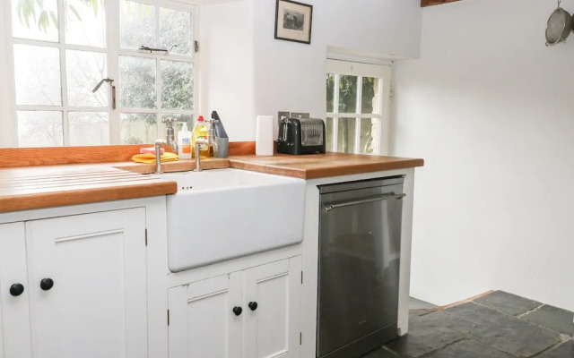 Holly Cottage