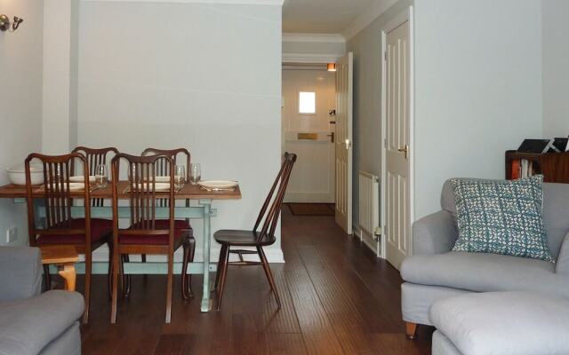 5 Summercourt