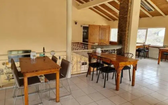 Caner Mountain Hotel