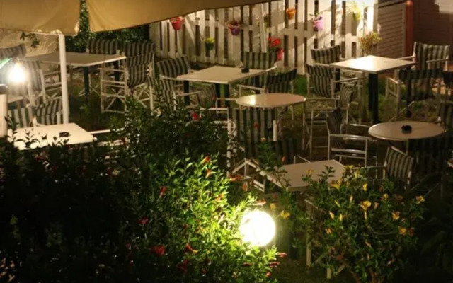 Dimitra Apartments