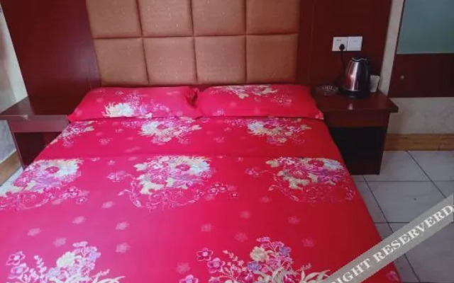 Yaxin Hotel (Xi'an Jixiang Village)