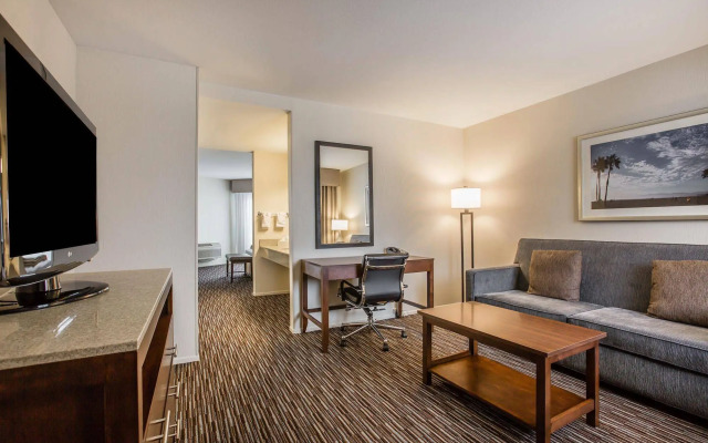 Quality Inn & Suites Hermosa Beach