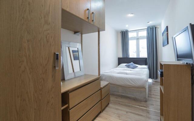 Hyde Park Quality Apartment