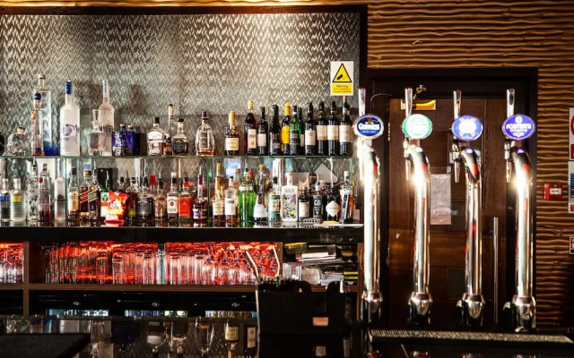 OYO Osterley Park Hotel