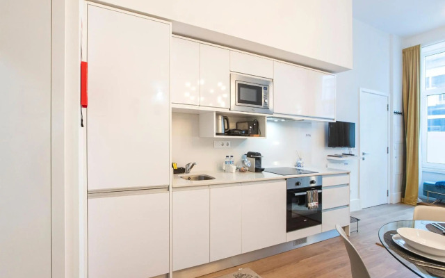 Elegant & Bright Flat by LovelyStay