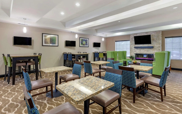 Comfort Inn & Suites Paris