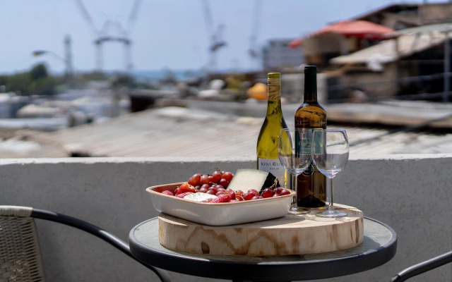 Carmel Beach House by Berry Stays