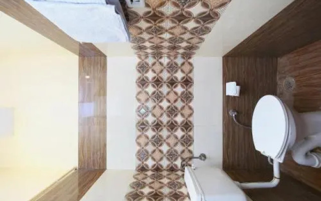 OYO 14823 Skyheights