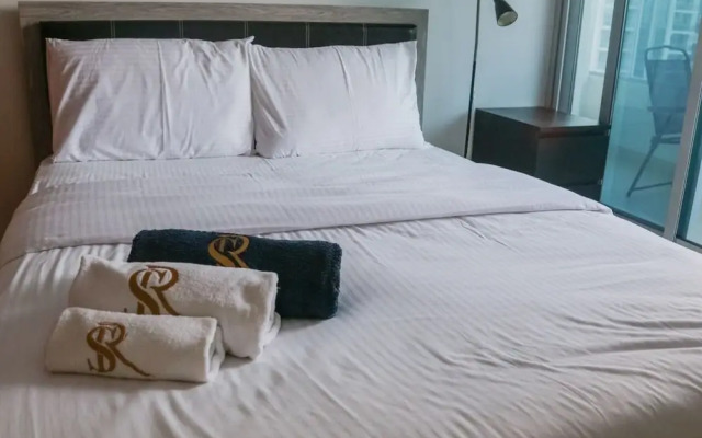 Cute & Elegant Stay at Marina Diamonds