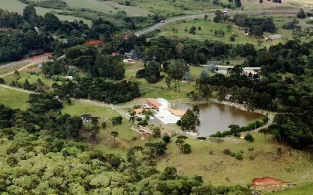 Hotel Fazenda Cisne Branco