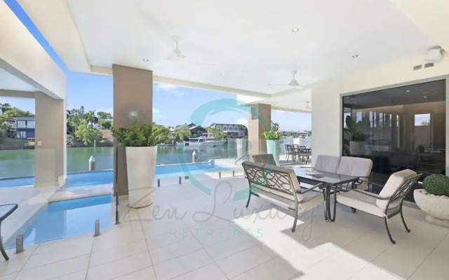 Luxury Marina Mansion Pool Gym BBQ Office
