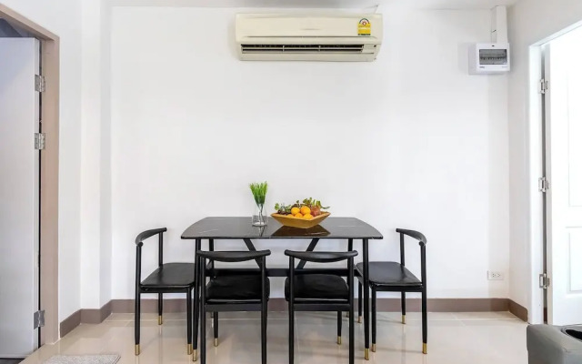 Tiny House Srinakarin At Sri Bearing Station