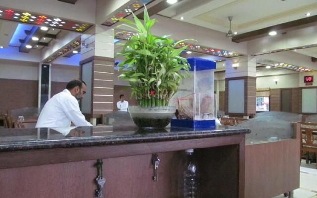 Srinidhi Grand Inn