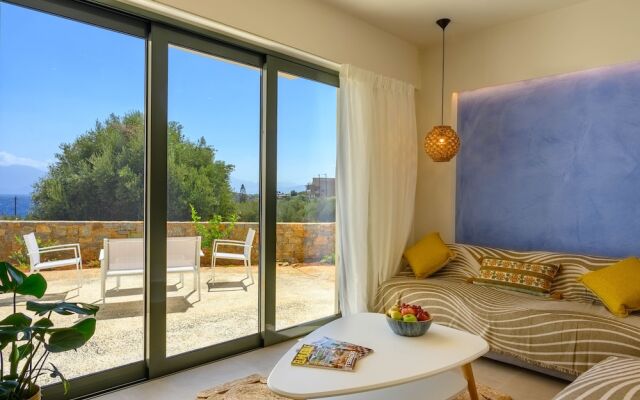 Roots Suites in Crete