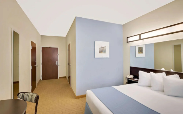 Microtel Inn And Suites Geneva