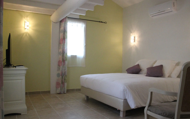 Hameau Fleur de Pierres B&B