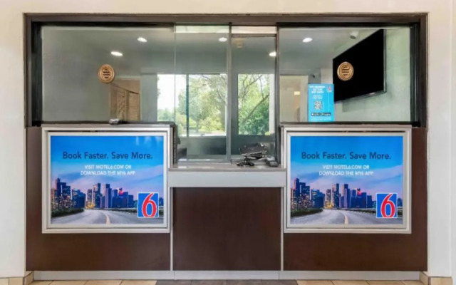 Motel 6 Rolling Meadows, IL - Chicago Northwest