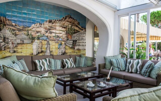 Four Seasons Country Club