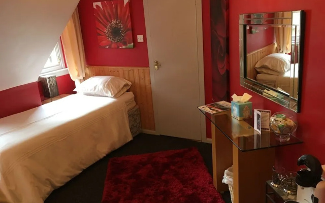 Folly Hotel