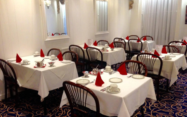 Dergvale Hotel