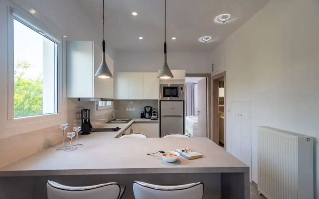 White Rock Milos Suites