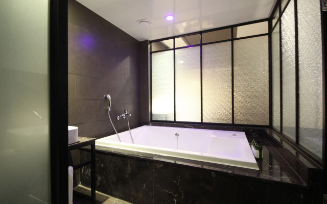 2 Heaven Hotel Seogu