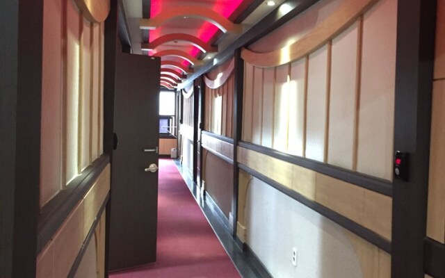 Equus Motel