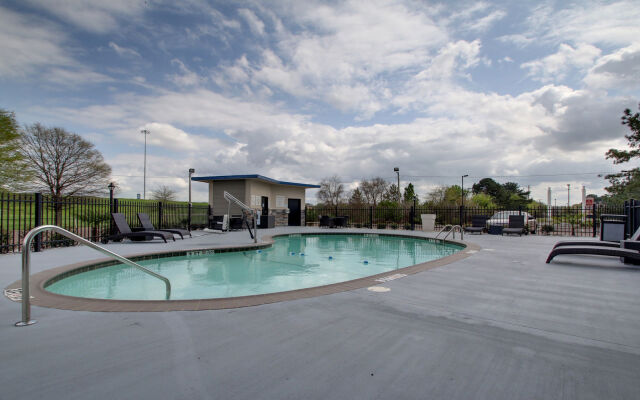 Holiday Inn Express & Suites Jackson Downtown - Coliseum by IHG