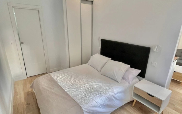 Ifema V in Madrid With 1 Bathrooms