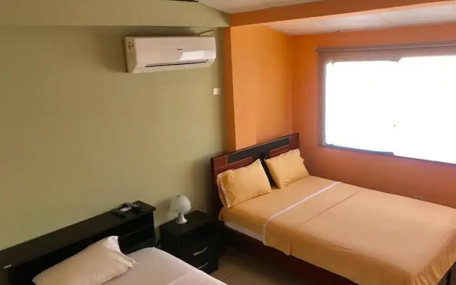 Villa Garza Inn