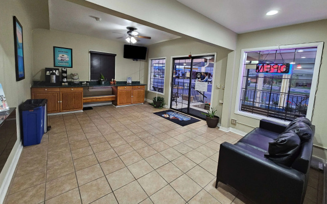 Travelodge by Wyndham Wenatchee