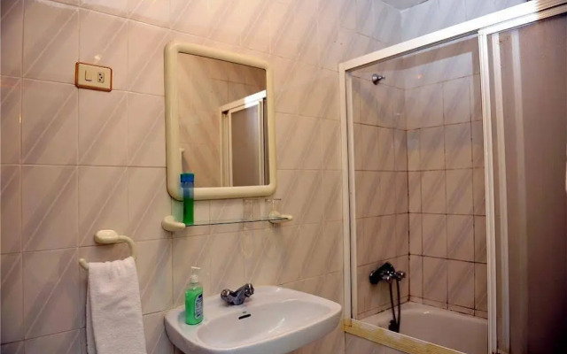 Hostal Ariz