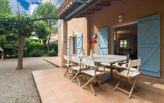 Pleasant Holiday Home In Nans Les Pins With Common Swimming Pool