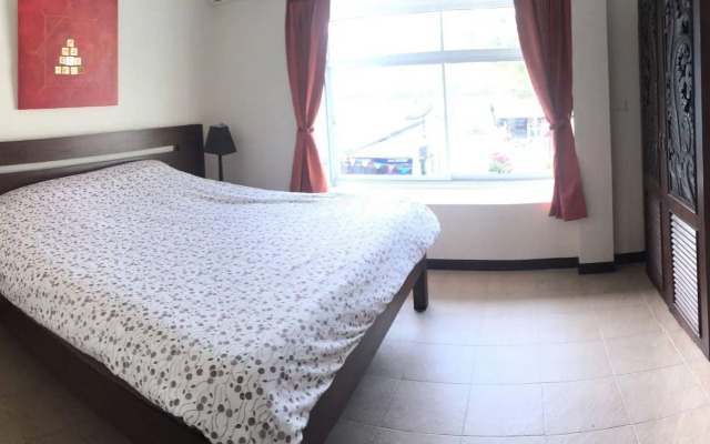 Merlin Plaza Apartments