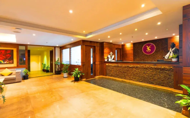 Yashshree Sanderling Mall Road