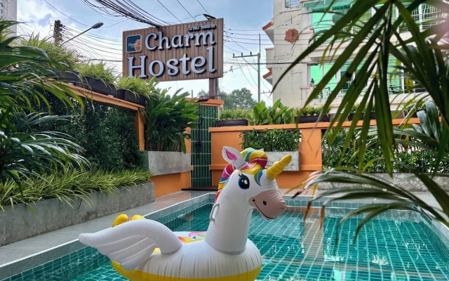 Charm Hostel at Pratumnak