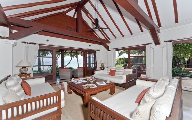 Bangrak Beachfront Villa