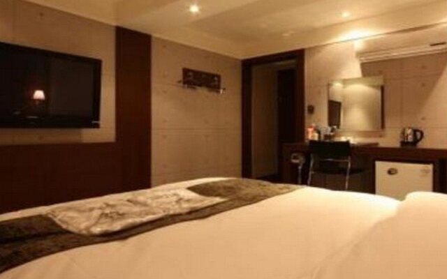 Jongno Abueson Hotel