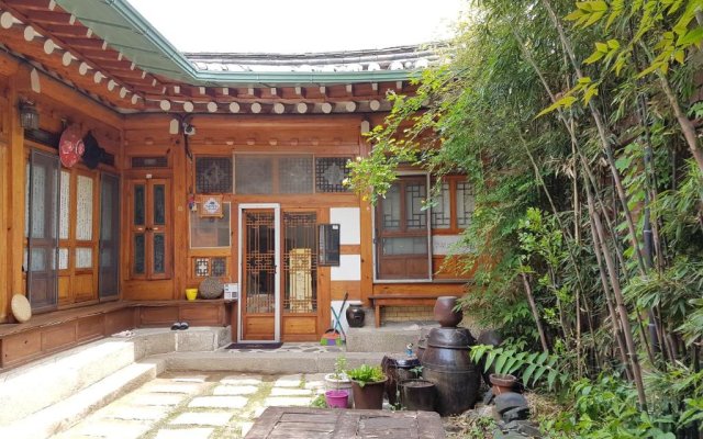 Gongsimga Hanok Guesthouse