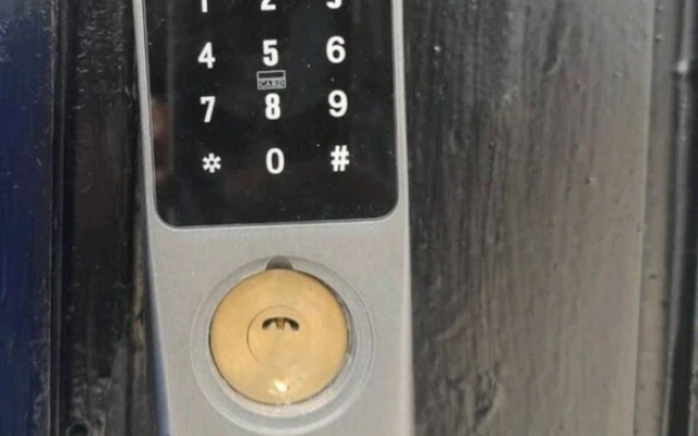 Room in Guest Room - Suite 3 Vena