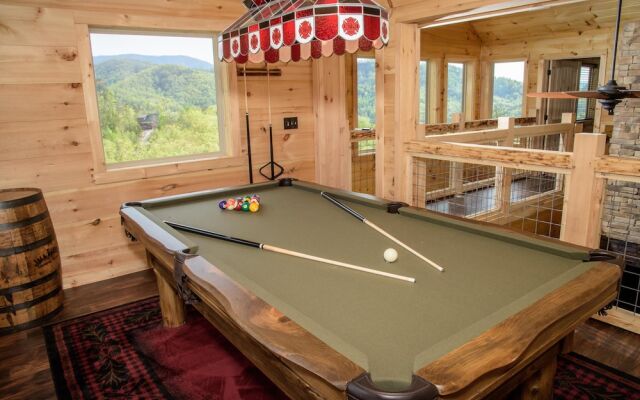 Copper Fox 3 Bedroom Cabin