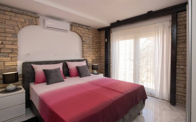 Xxxl Villa Ancora For 262 Guests