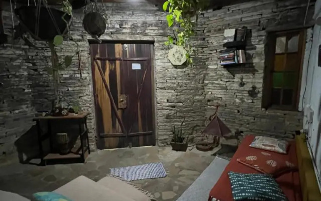 A Casa de Pedra Hostel