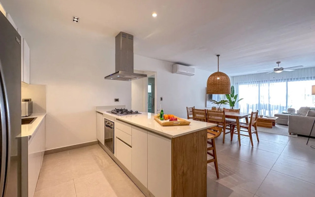 Luxury 3 bedroom apartment at the beach