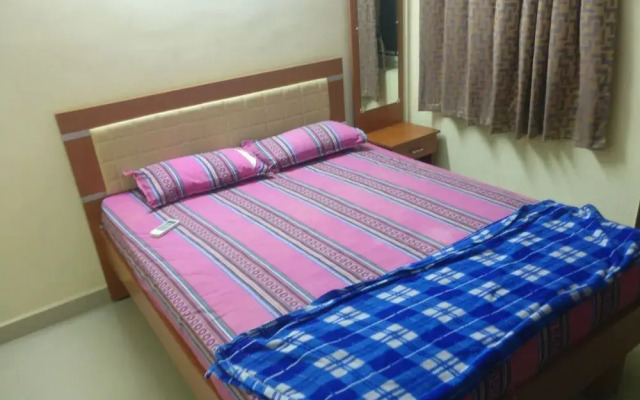 OYO 10792 Vishwa Heights