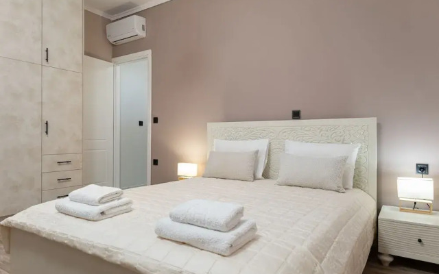 Evangelia's Residence