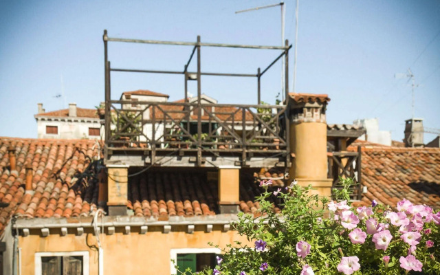 Rialto Deluxe Apartments